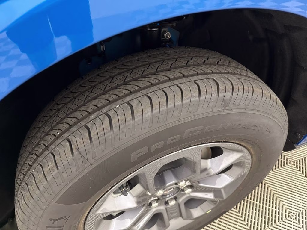 2025 Velocity Blue Ford Maverick XLT FWD Truck