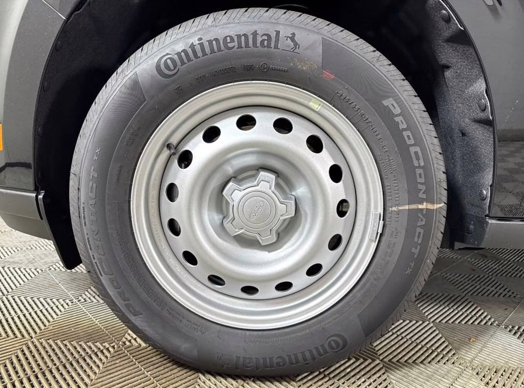 2025 Shadow Black Ford Maverick XLT FWD Truck