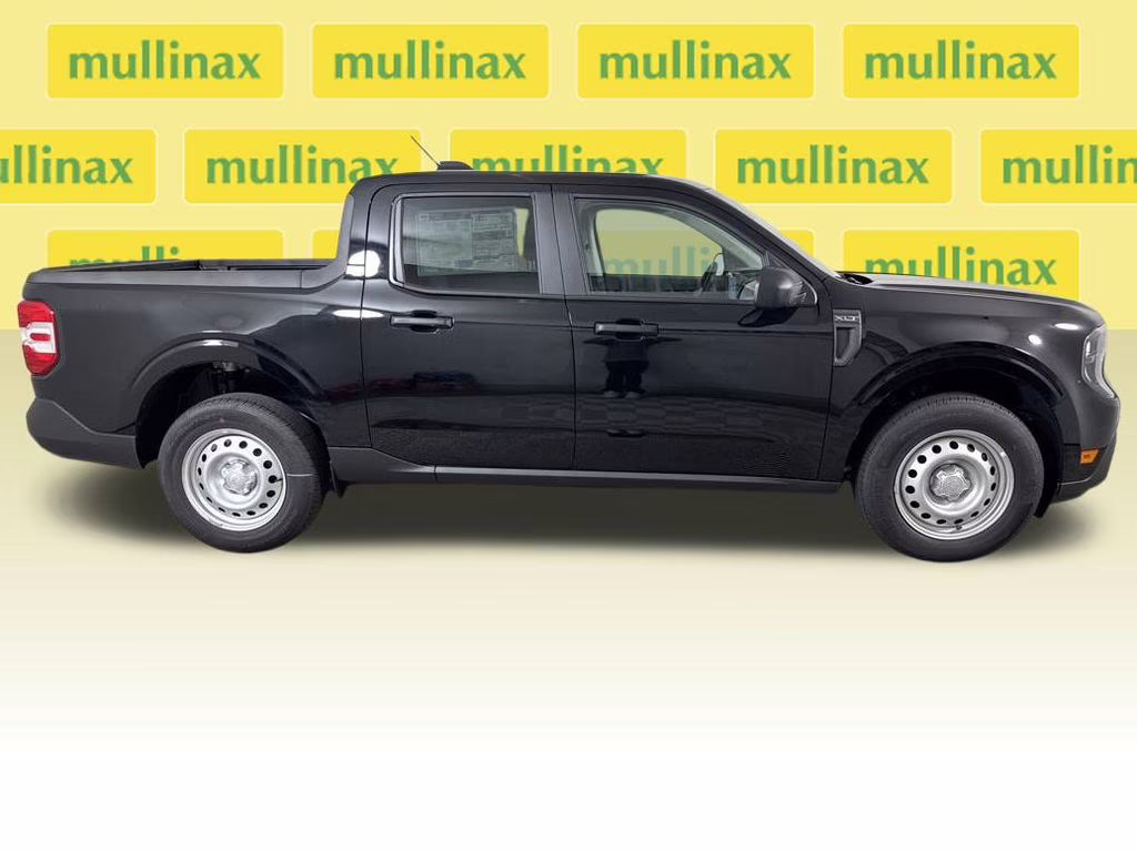 2025 Shadow Black Ford Maverick XLT FWD Truck
