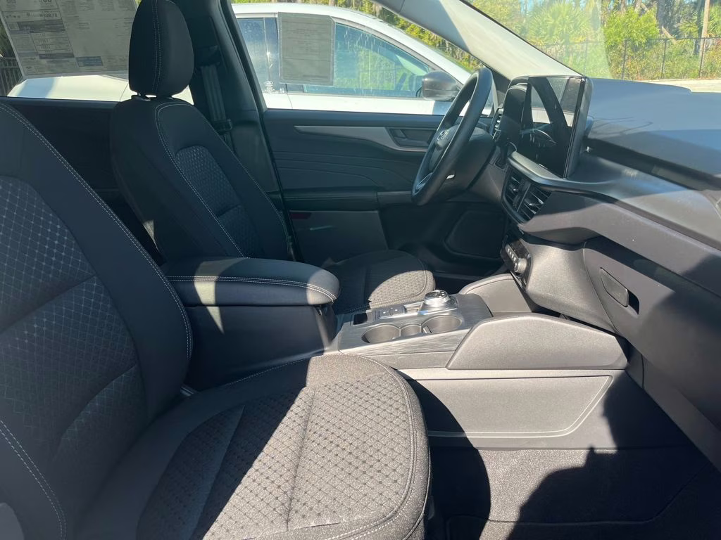 2026 Space Silver Metallic Ford Escape Active FWD SUV