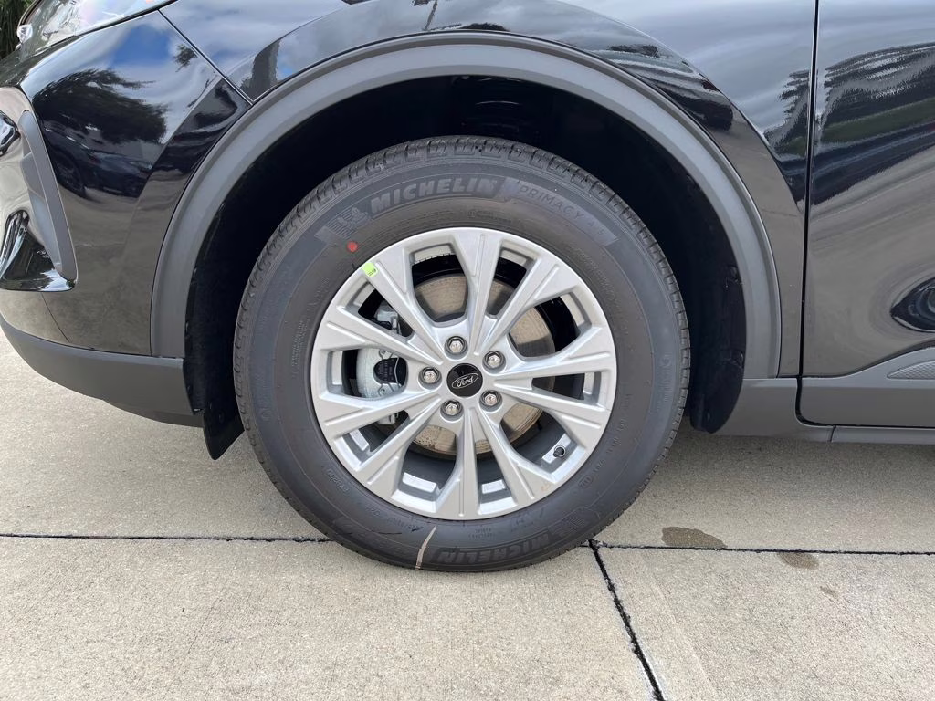 2026 Agate Black Metallic Ford Escape Active FWD SUV