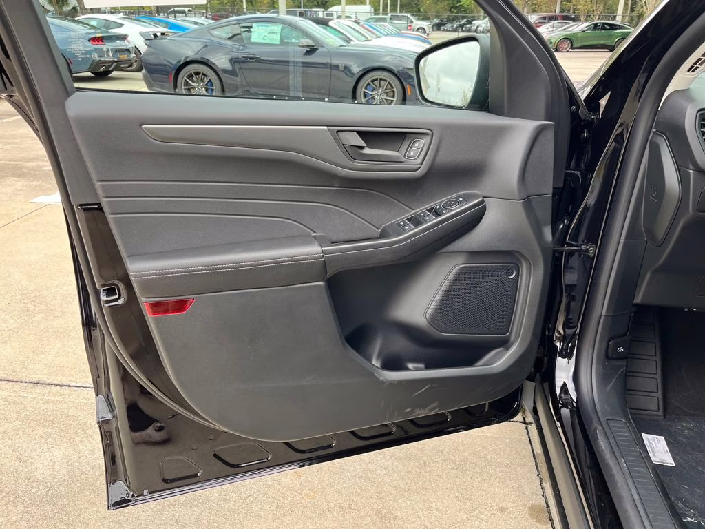 2026 Agate Black Metallic Ford Escape Active FWD SUV