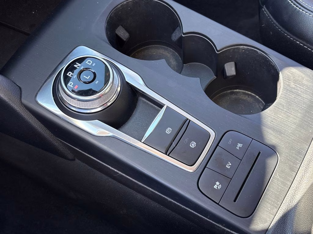 2022 Silver Metallic Ford Escape Plug-In Hybrid Titanium FWD SUV