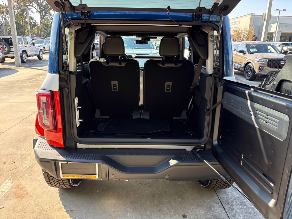 2025 Oxford White Ford Bronco Stroppe 4X4 SUV