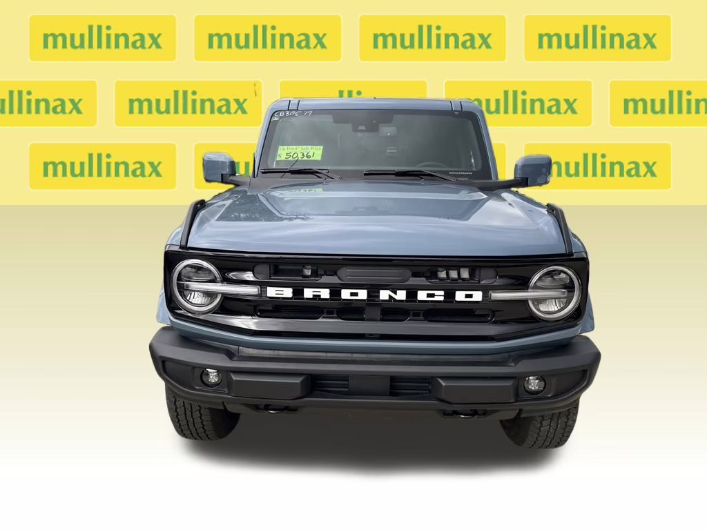 2025 Azure Gray Metallic Ford Bronco Outer Banks 4X4 SUV