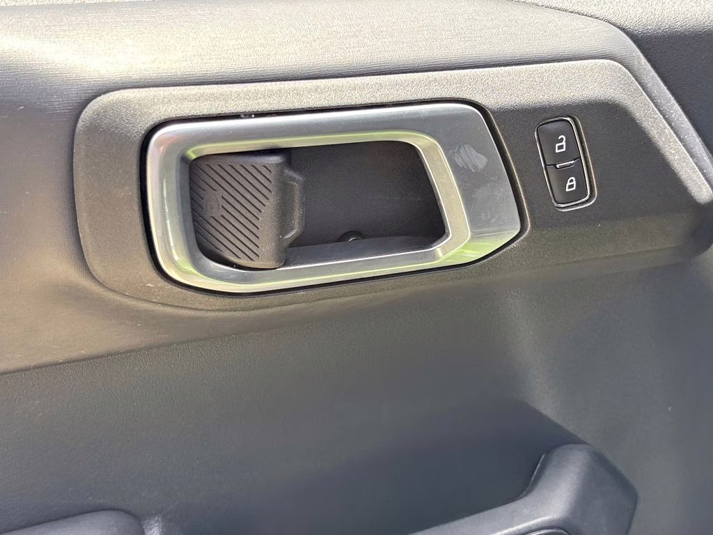 2025 Green Metallic Ford Bronco Outer Banks 4X4 SUV