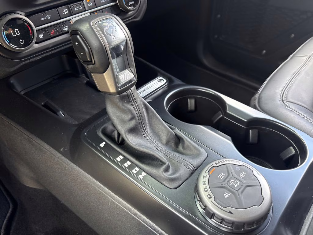 2025 Green Metallic Ford Bronco Outer Banks 4X4 SUV