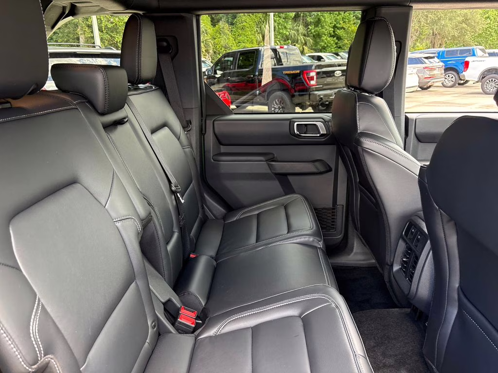 2025 Green Metallic Ford Bronco Outer Banks 4X4 SUV