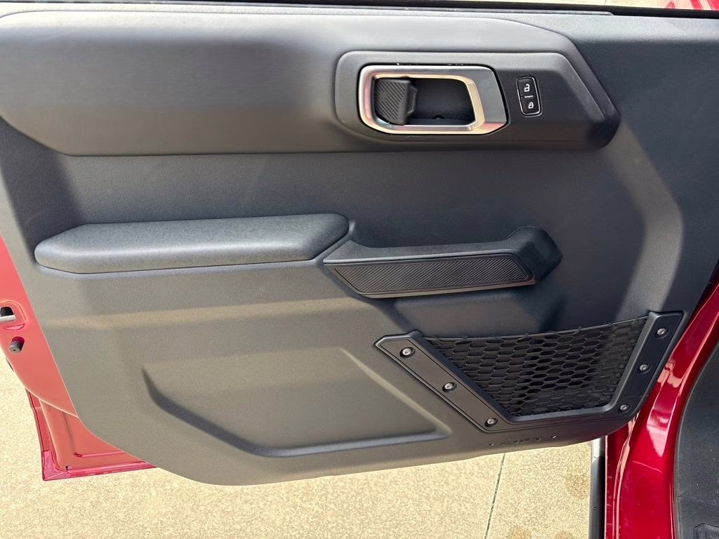 2025 Ruby Red Metallic Tinted Clearcoat Ford Bronco Badlands 4X4 SUV