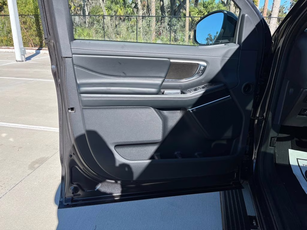 2025 Dark Matter Gray Metallic Ford Expedition Platinum 4X4 SUV