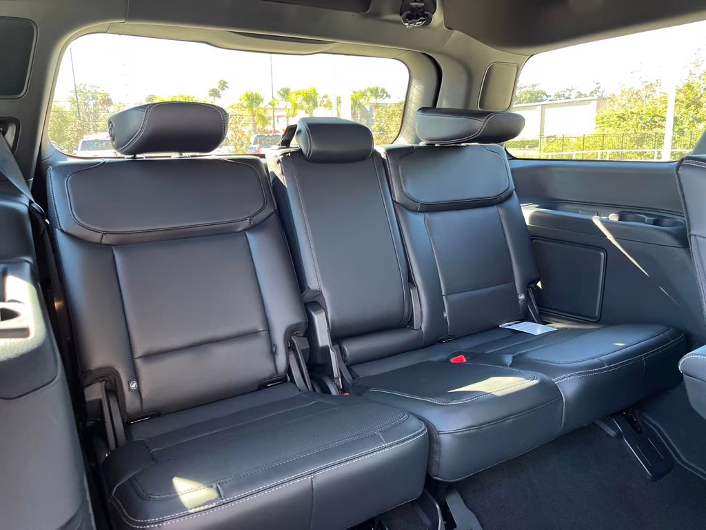 2025 Dark Matter Gray Metallic Ford Expedition Platinum 4X4 SUV