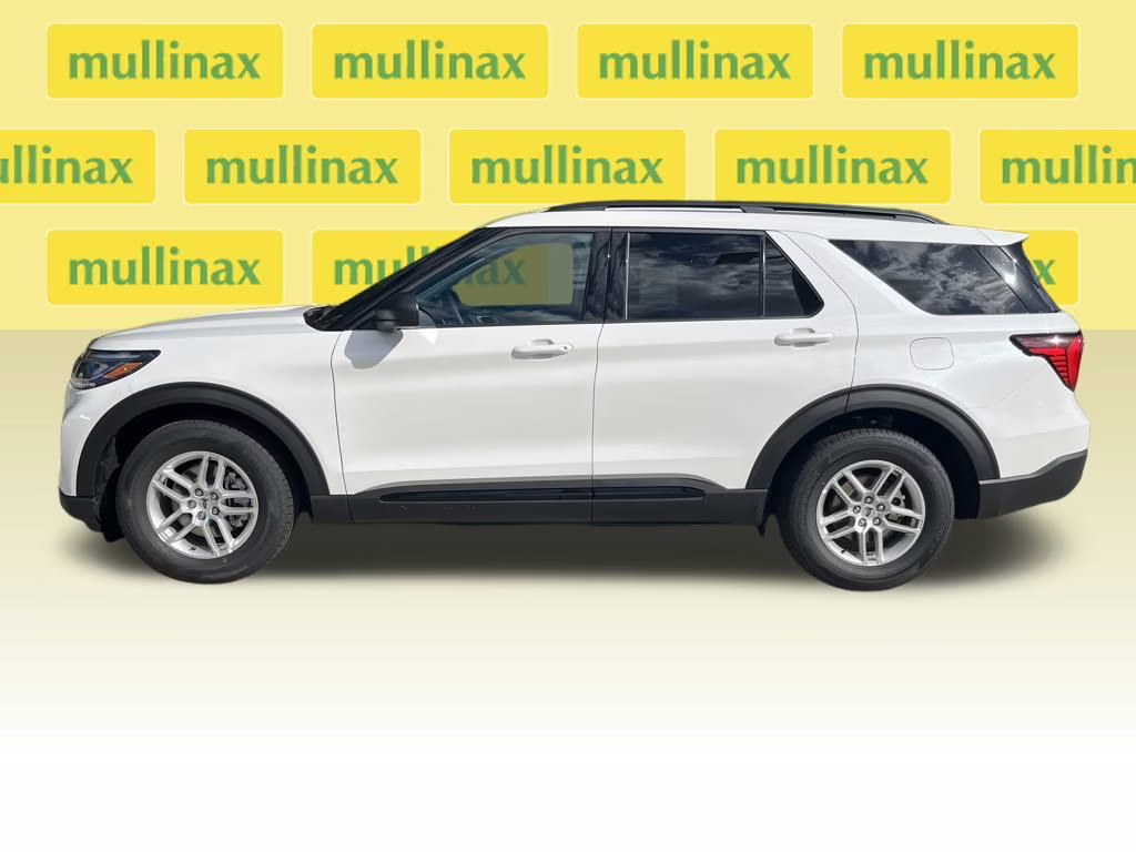 2026 Star White Metallic Tri-Coat Ford Explorer Active RWD SUV