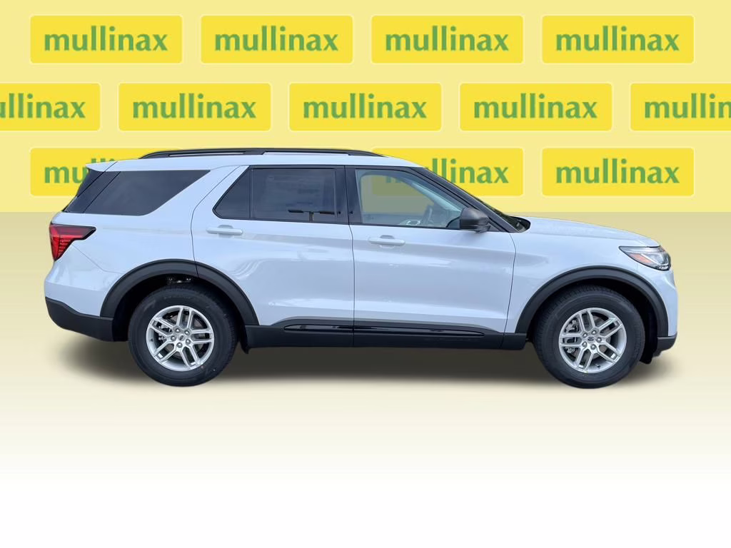 2026 Space White Metallic Ford Explorer Active RWD SUV