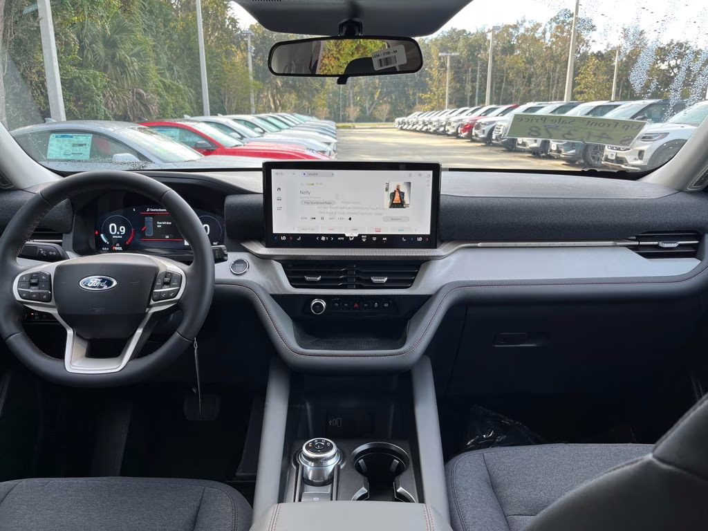 2026 Space White Metallic Ford Explorer Active RWD SUV