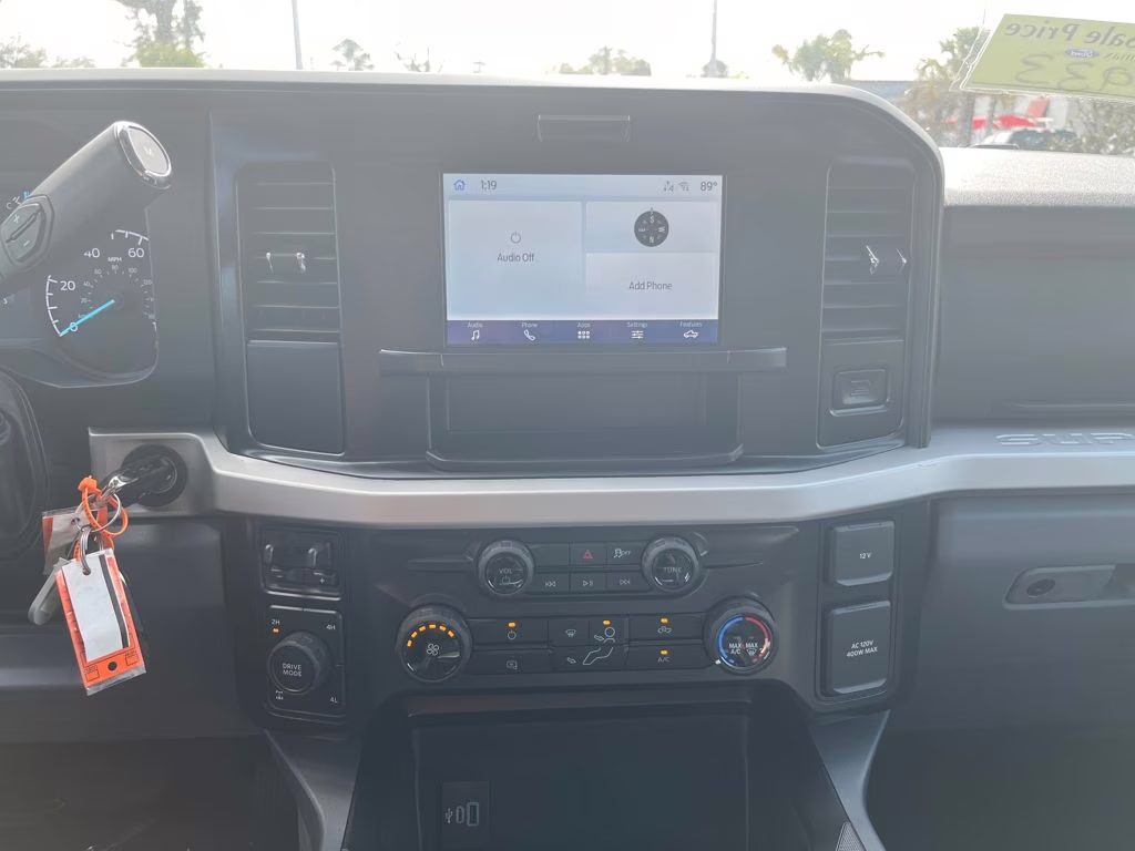 2026 Oxford White Ford Super Duty F-250 SRW XLT 4X4 Truck