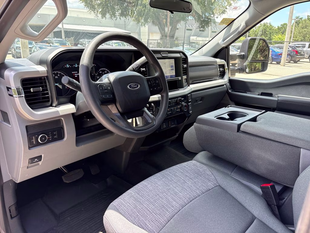 2026 Avalanche Ford Super Duty F-250 SRW XLT 4X4 Truck
