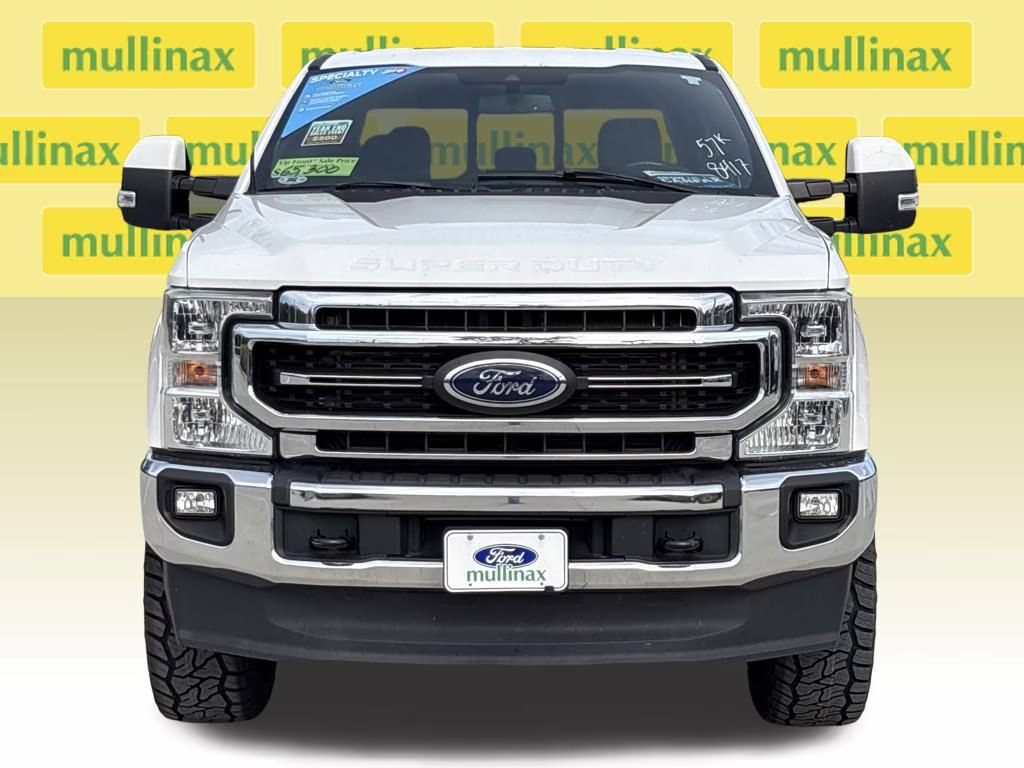 2022 White Metallic Ford Super Duty F-250 SRW Lariat 4X4 Truck
