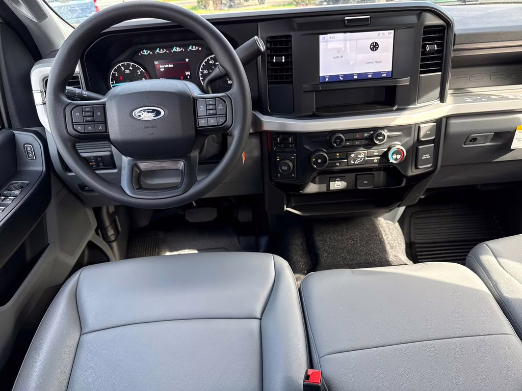 2026 Oxford White Ford Super Duty F-250 SRW XL 4X4 Truck