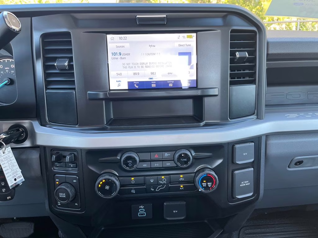 2026 Oxford White Ford Super Duty F-250 SRW XL 4X4 Truck