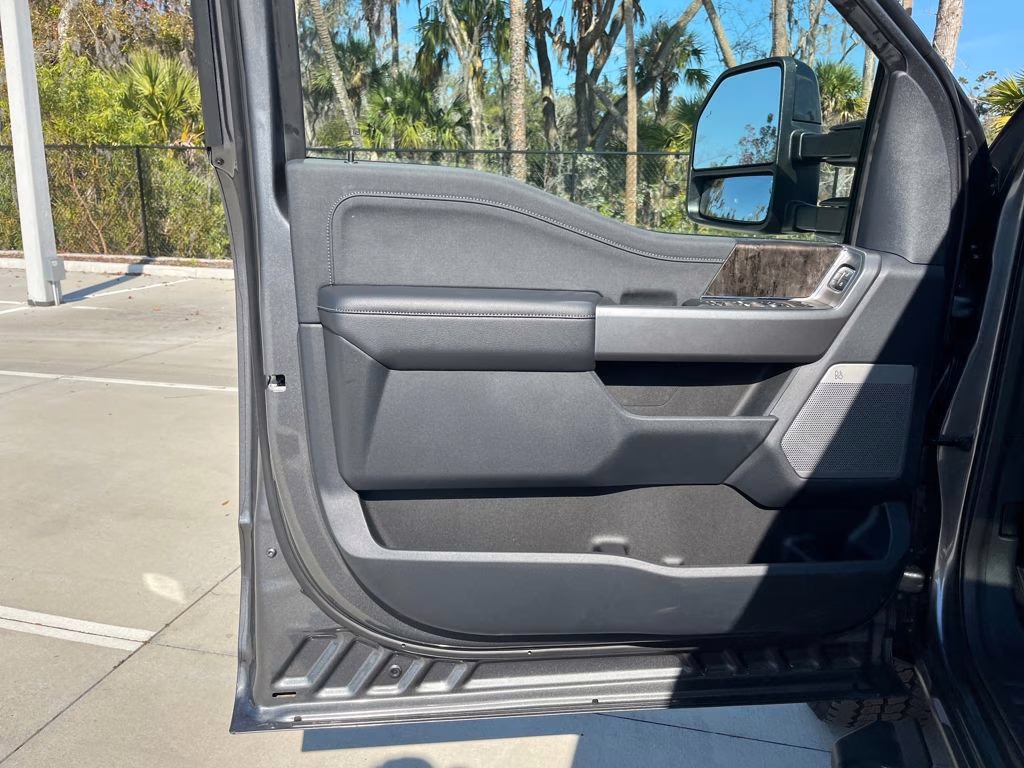 2026 Carbonized Gray Metallic Ford Super Duty F-250 SRW Lariat 4X4 Truck