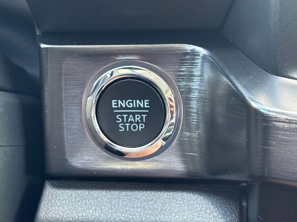 2026 White Metallic Ford Super Duty F-250 SRW Lariat 4X4 Truck