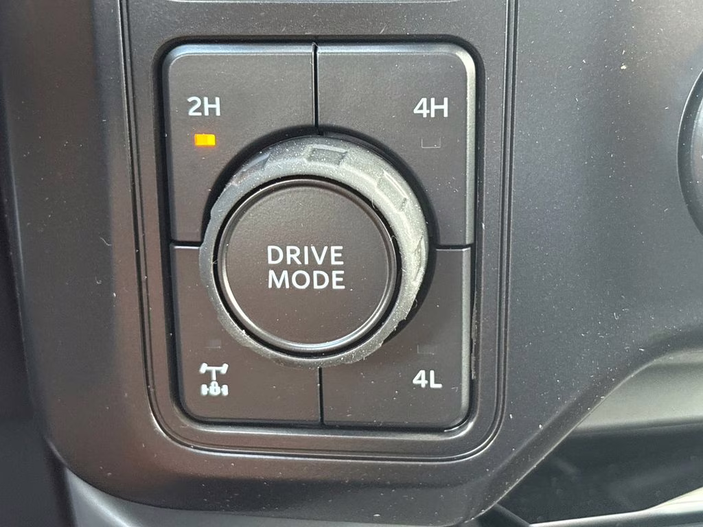 2026 White Metallic Ford Super Duty F-250 SRW Lariat 4X4 Truck