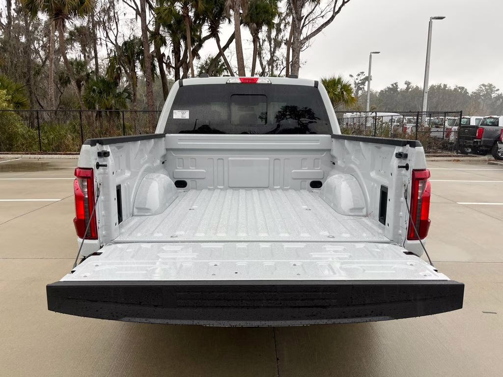 2026 Avalanche Ford F-150 XLT RWD Truck