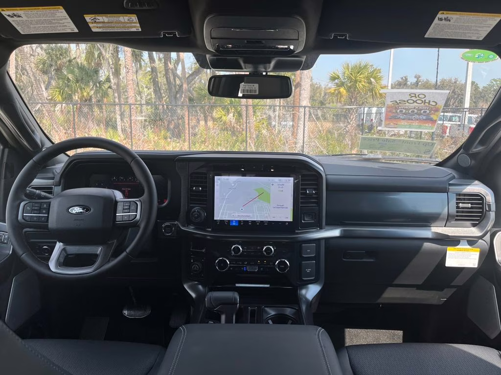 2025 Star White Metallic Tri-Coat Ford F-150 Lariat 4X4 Truck