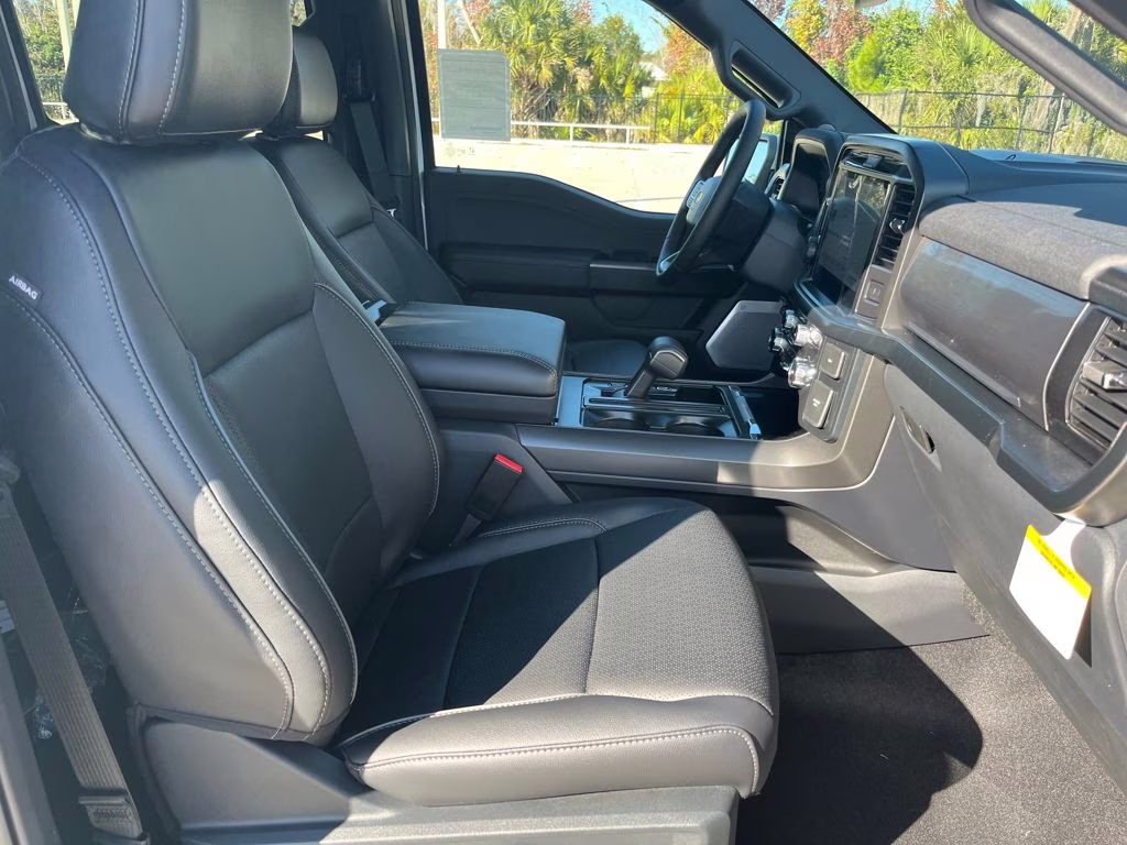 2026 Star White Metallic Tri-Coat Ford F-150 Lariat 4X4 Truck