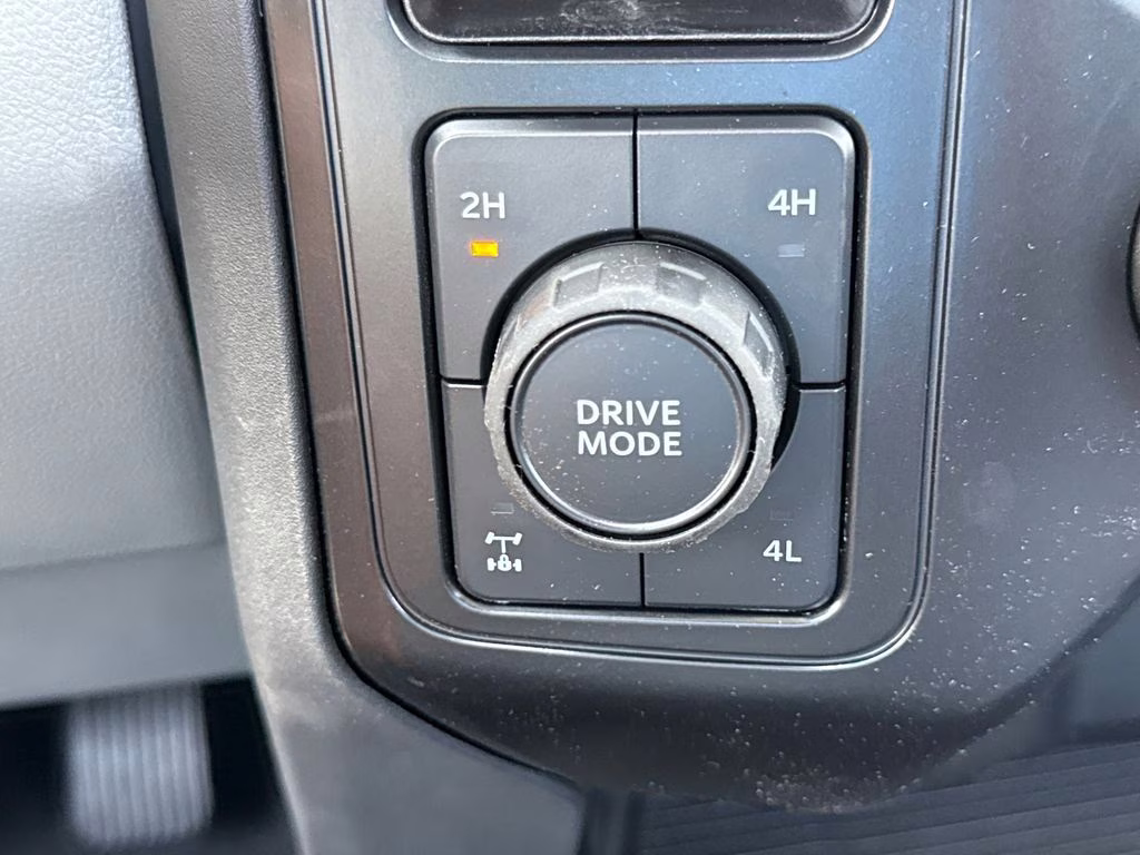 2025 Oxford White Ford Super Duty F-350 SRW XL 4X4 Truck