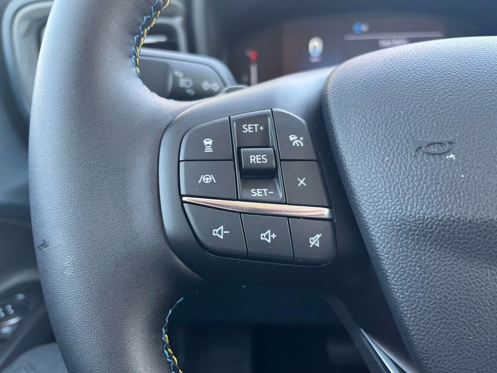 2025 Shadow Black Ford Maverick Lobo AWD Truck