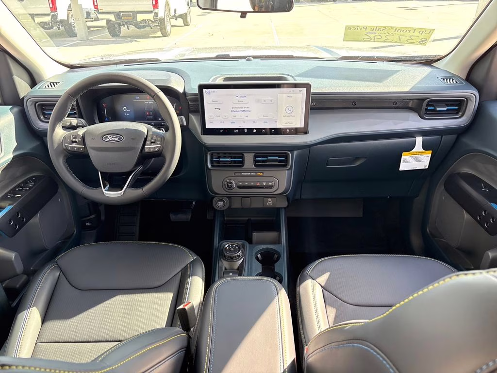 2026 Space White Metallic Ford Maverick Lobo Standard AWD Truck