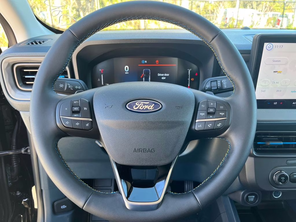 2026 Shadow Black Ford Maverick Lobo Standard AWD Truck