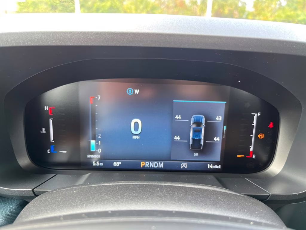 2026 Space White Metallic Ford Maverick Lobo Standard AWD Truck