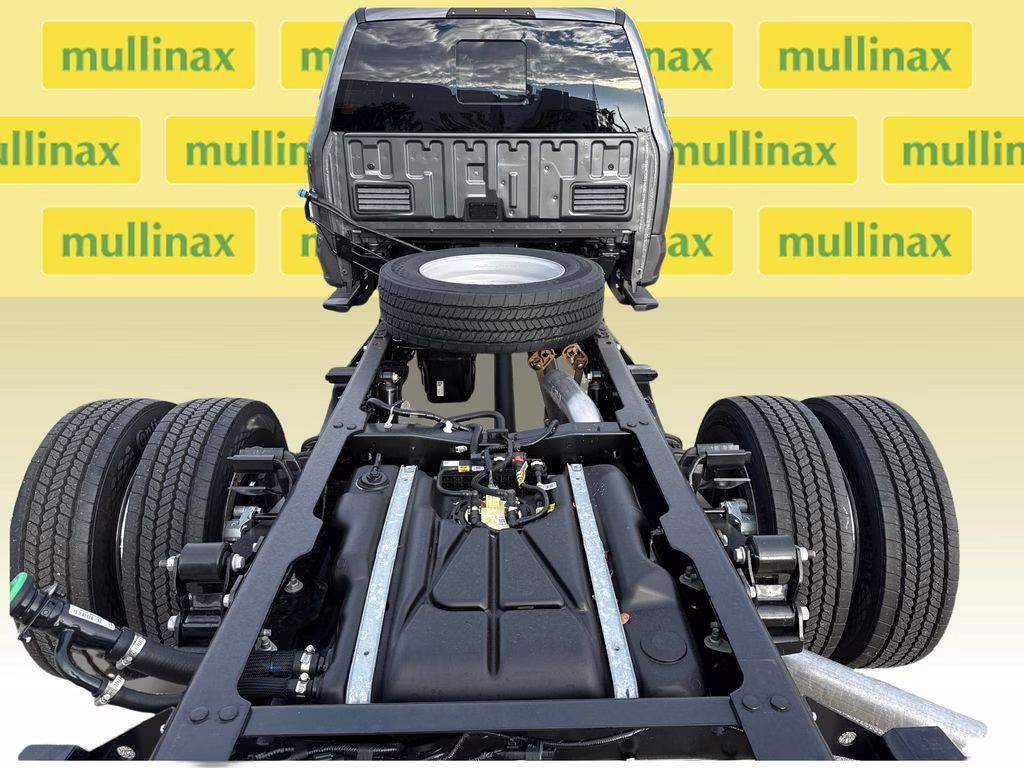 2026 Carbonized Gray Metallic Ford Super Duty F-550 DRW Lariat 4X4 Chassis