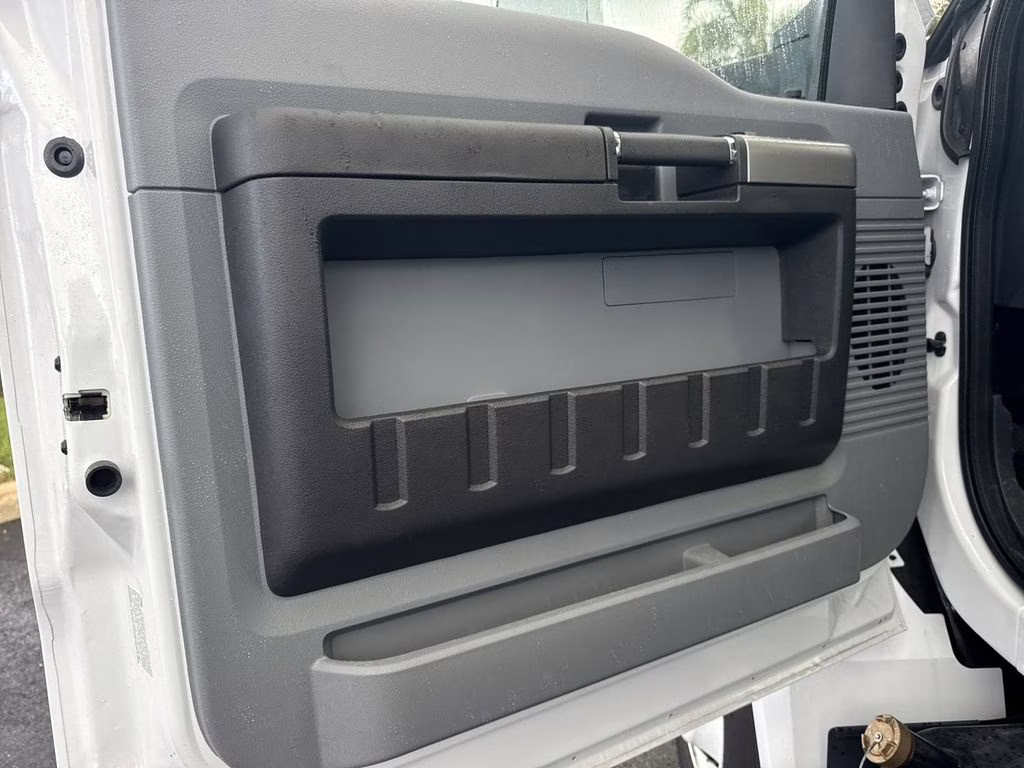 2025 Oxford White Ford Super Duty F-750 Base RWD Truck