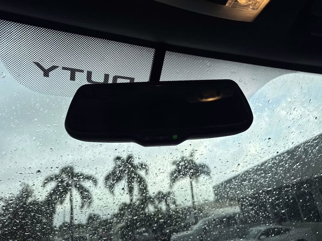 2025 Oxford White Ford Super Duty F-750 Base RWD Truck