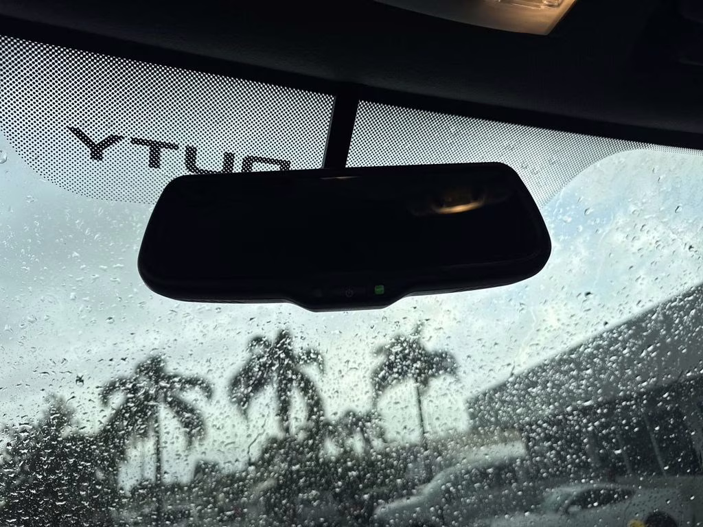 2025 Oxford White Ford Super Duty F-750 Base RWD Truck