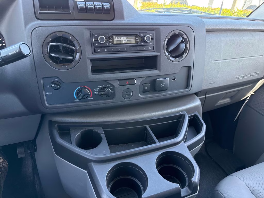 2026 Oxford White Ford E-350SD Base RWD Truck