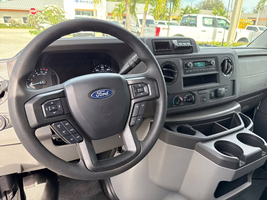 2026 Oxford White Ford E-350SD Base RWD Truck