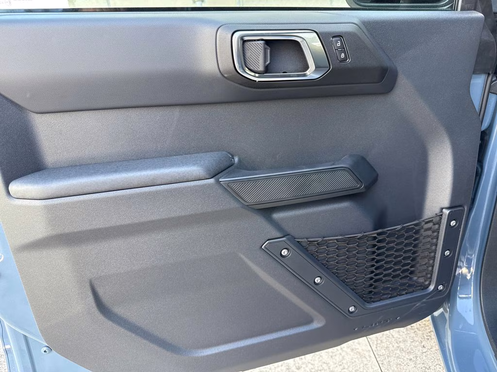 2025 Azure Gray Metallic Tri-Coat Ford Bronco Base 4X4 SUV