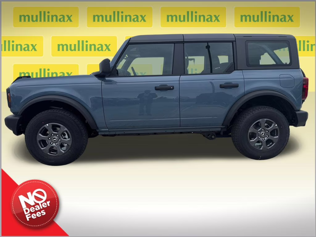 2025 Azure Gray Metallic Tri-Coat Ford Bronco Base 4X4 SUV