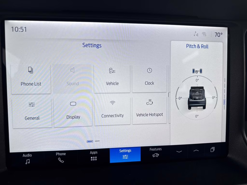 2025 Azure Gray Metallic Tri-Coat Ford Bronco Base 4X4 SUV