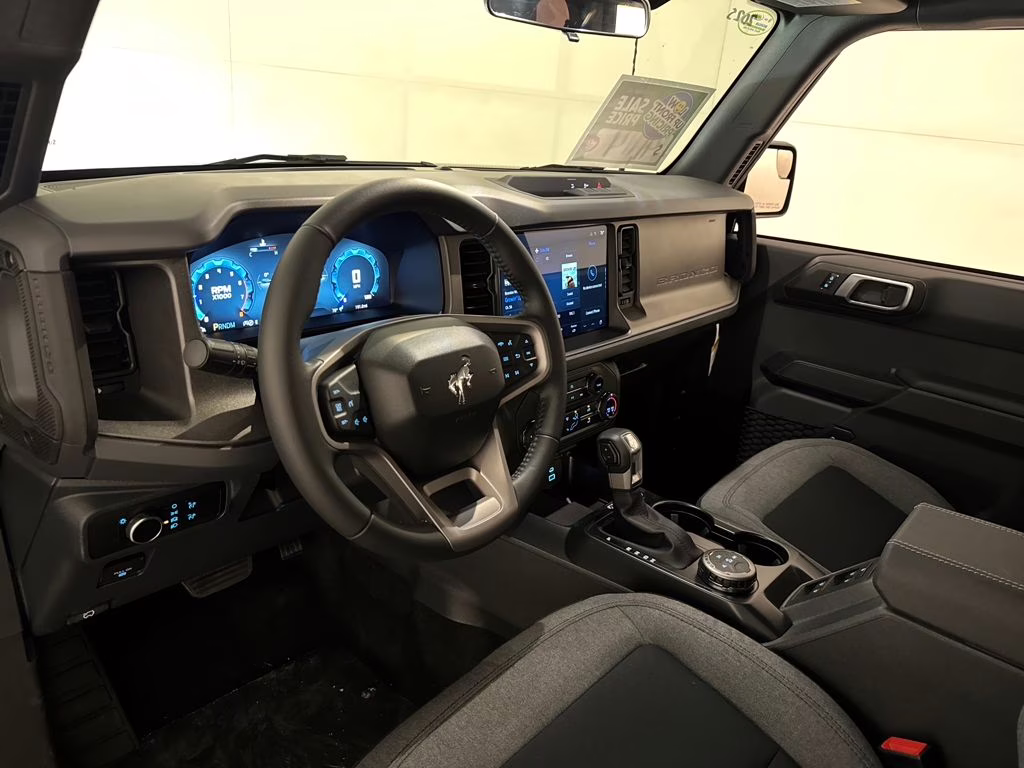 2025 Ruby Red Metallic Tinted Clearcoat Ford Bronco Big Bend 4X4 SUV