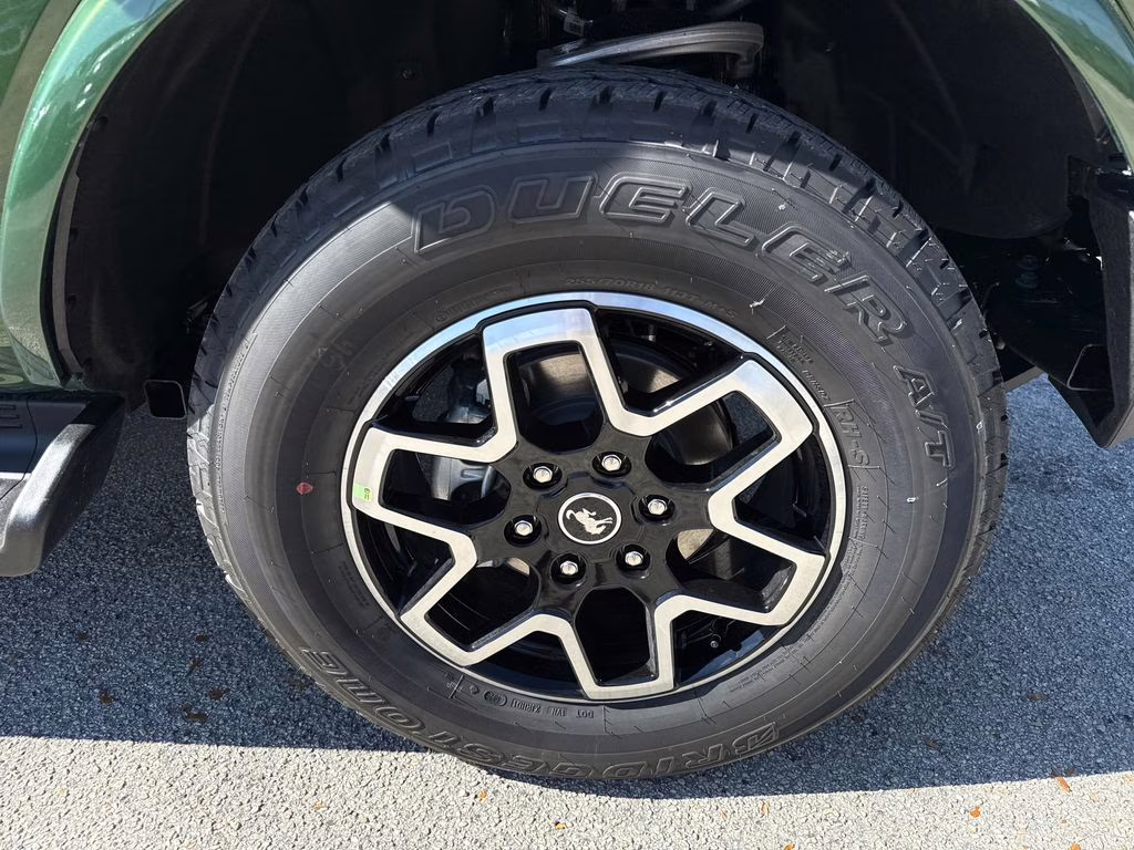 2025 Eruption Green Metallic Ford Bronco Outer Banks 4X4 SUV