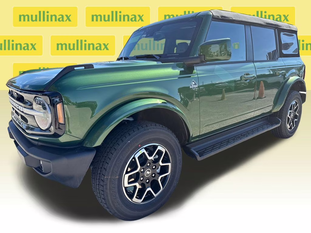 2025 Eruption Green Metallic Ford Bronco Outer Banks 4X4 SUV