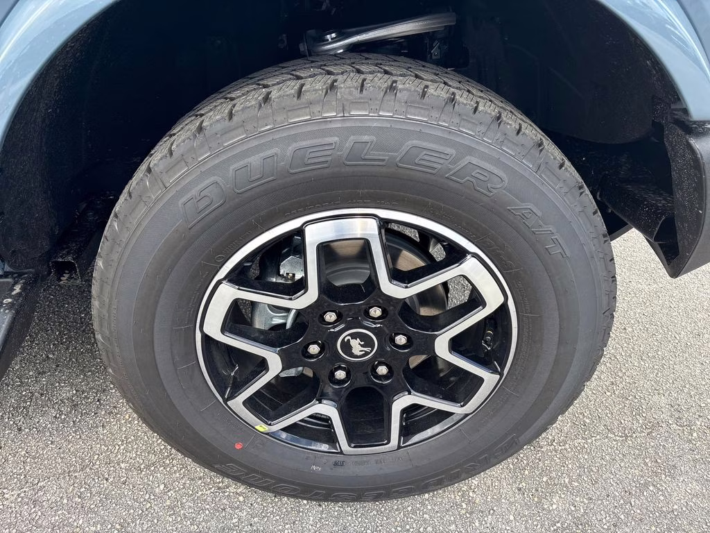 2025 Azure Gray Metallic Tri-Coat Ford Bronco Outer Banks 4X4 SUV