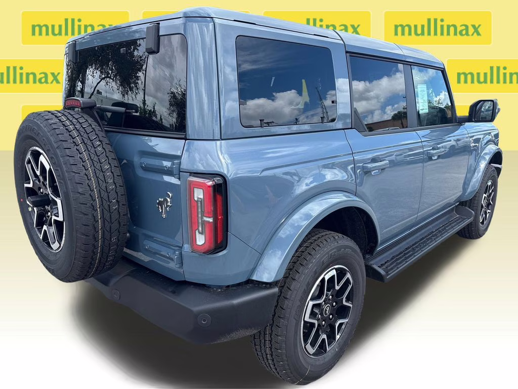 2025 Azure Gray Metallic Tri-Coat Ford Bronco Outer Banks 4X4 SUV