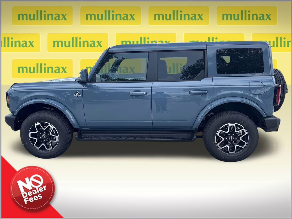 2025 Azure Gray Metallic Tri-Coat Ford Bronco Outer Banks 4X4 SUV