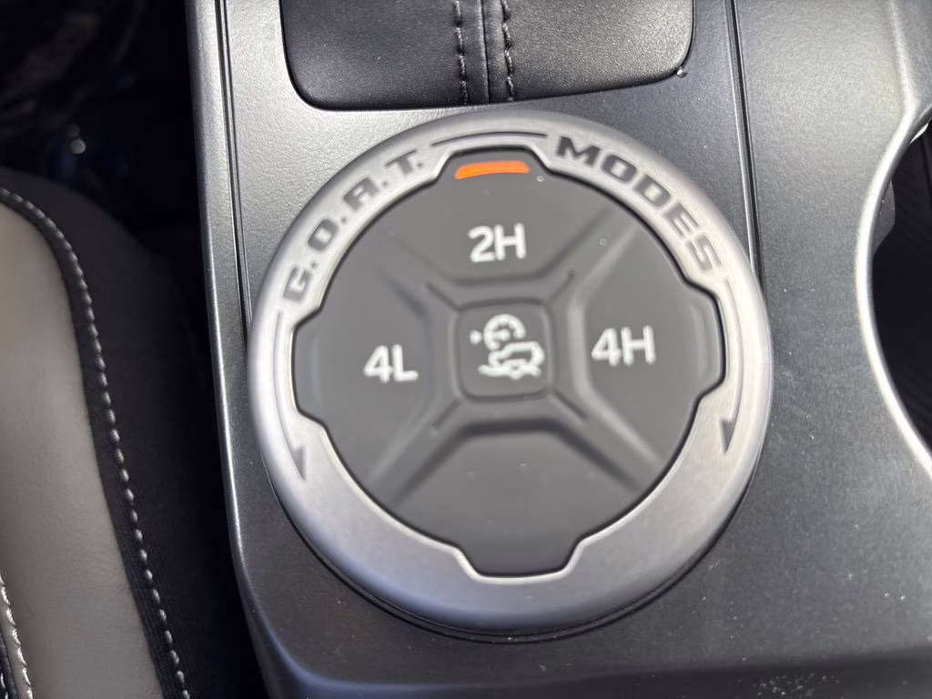 2025 Azure Gray Metallic Tri-Coat Ford Bronco Outer Banks 4X4 SUV